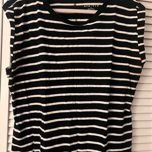 Ava & Viv Women's Black and White Striped Top